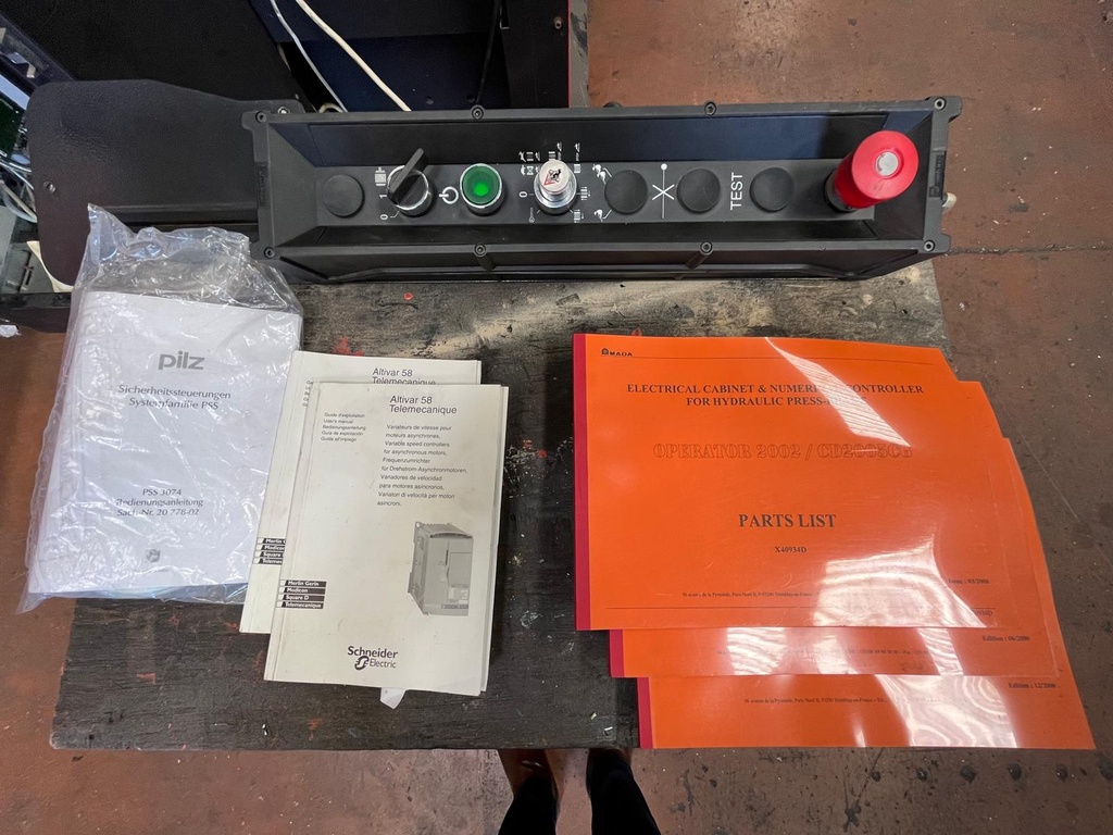 PRESSE PLIEUSE AMADA HFT 80-25