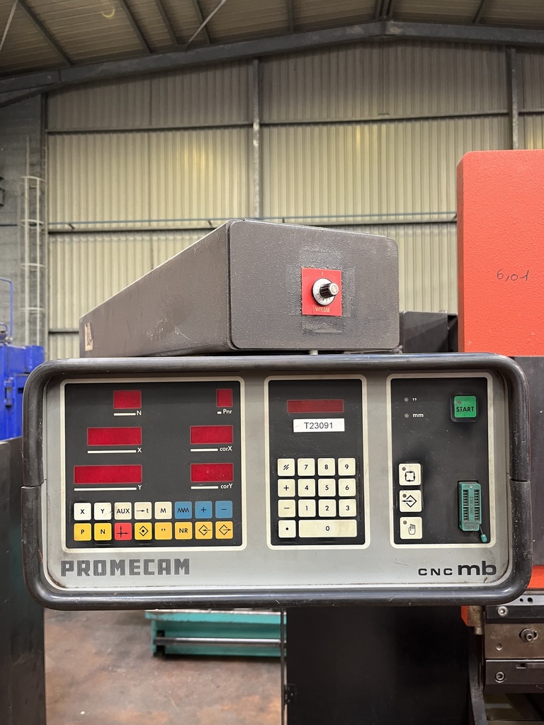 PRESSE PLIEUSE AMADA Type ITS 50-20