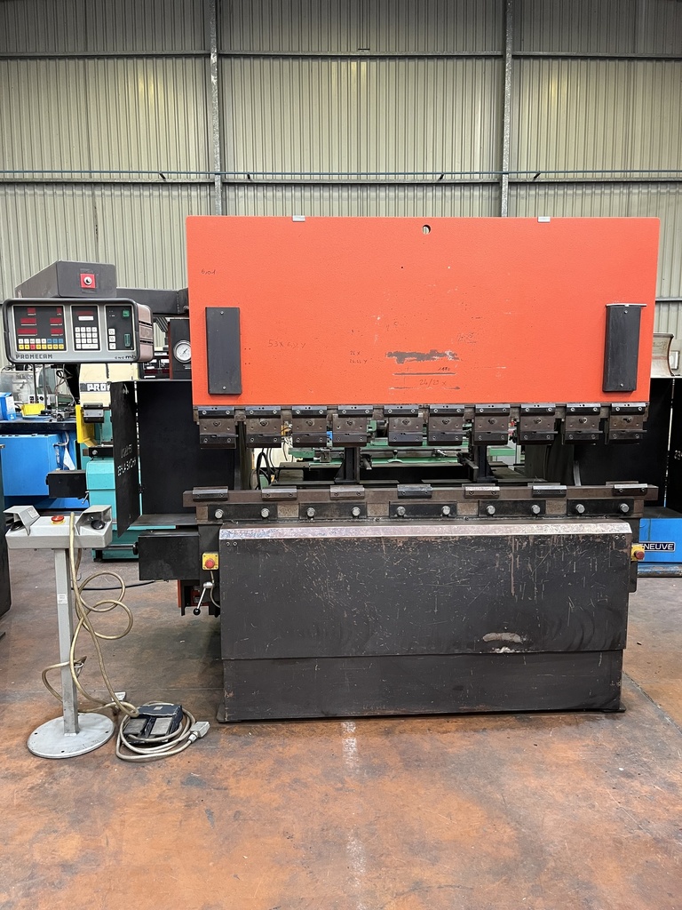 PRESSE PLIEUSE AMADA Type ITS 50-20