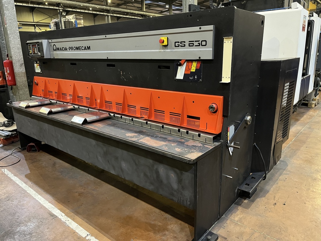 CISAILLE GUILLOTINE AMADA TYPE GS 630