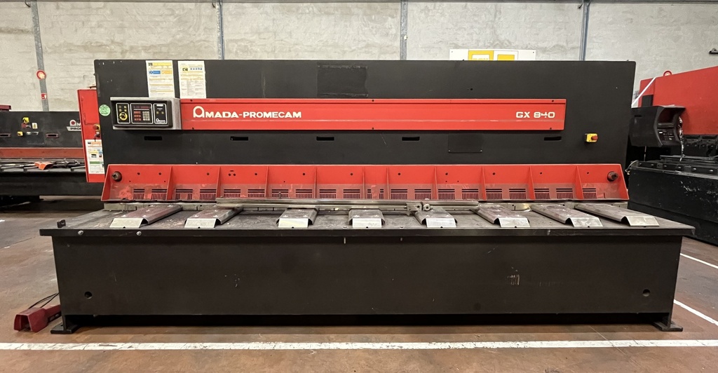 CISAILLE GUILLOTINE AMADA GX 840 GE