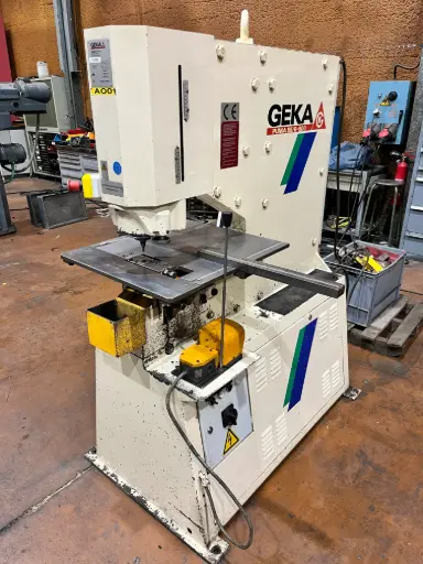 [T26009] POINCONNEUSE GEKA