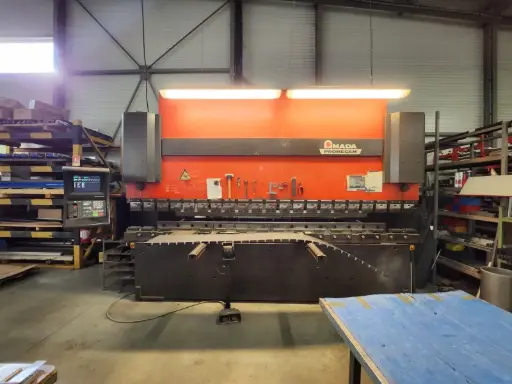 [T26025] PRESSE PLIEUSE AMADA HFBO 220-40